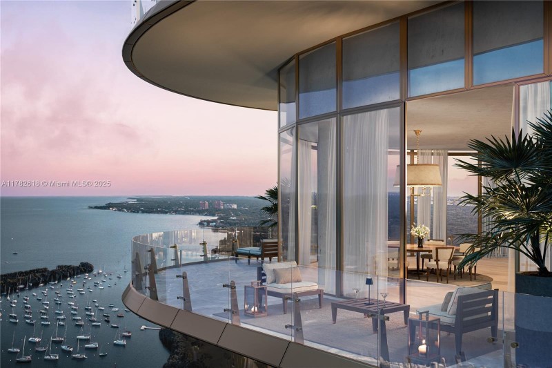 Stunning Views of Biscayne Bay